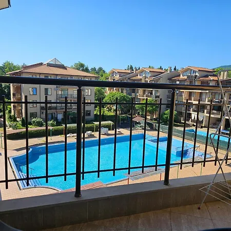 ивон, комплекс нестинарка, Apartment